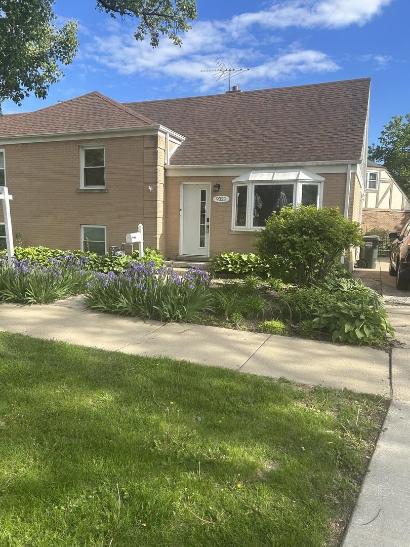 9333 Jackson Ave., Brookfield, IL 60513