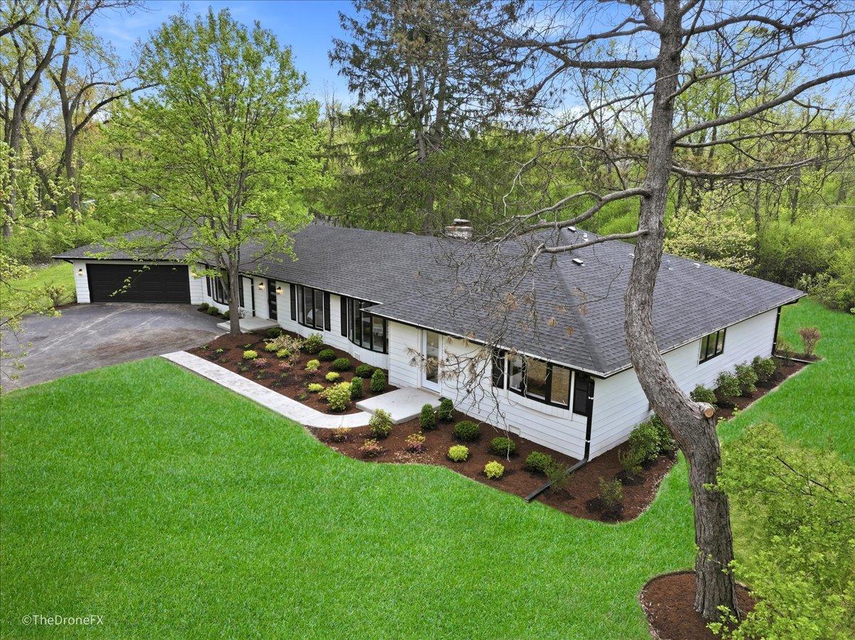1920 Thornwood Ln., Riverwoods, IL 60015
