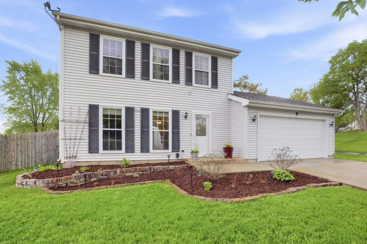 9 Chaucer Ln., Streamwood, IL 60107
