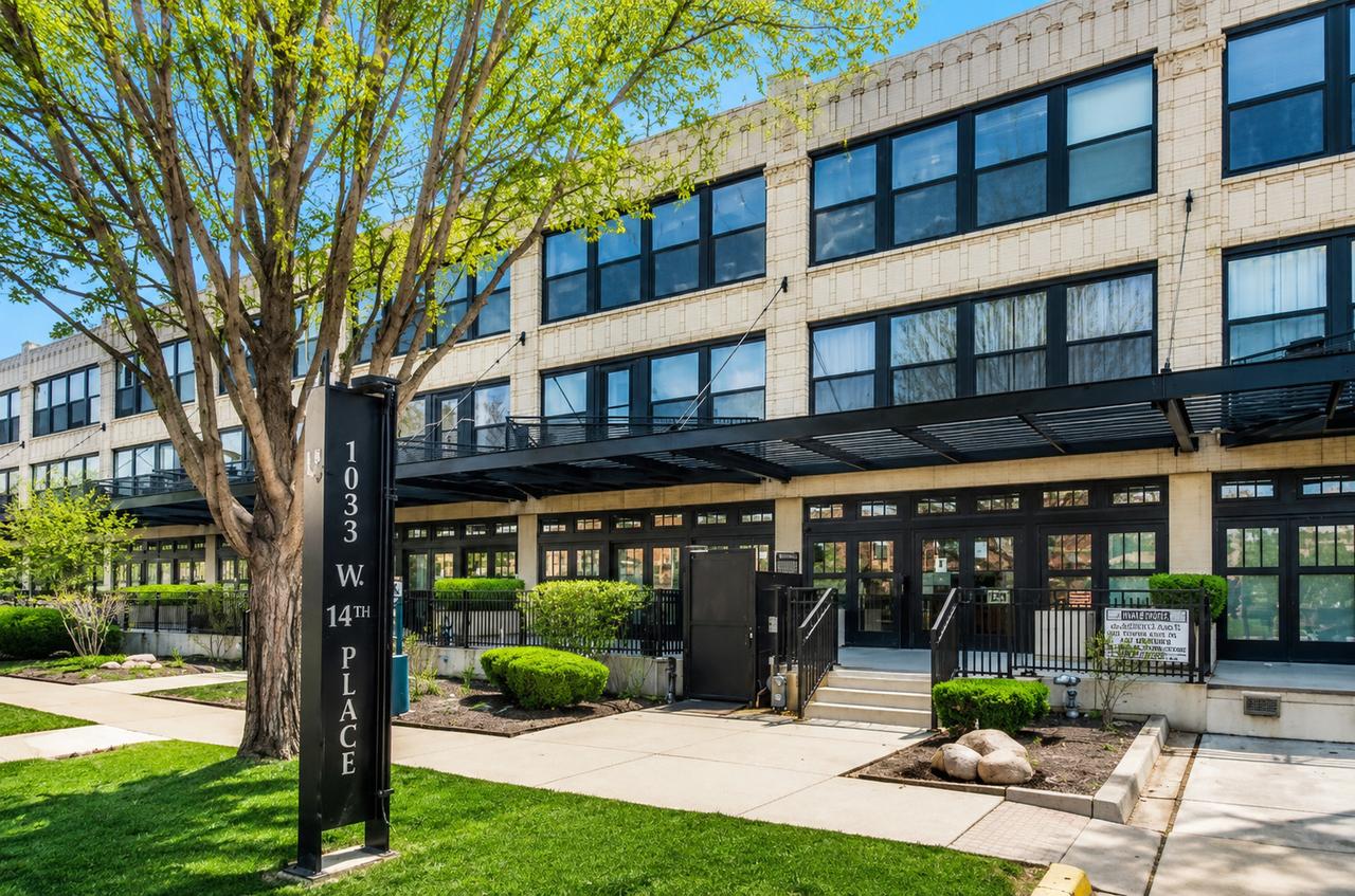 1033 W 14th Pl. #311, Chicago, IL 60608
