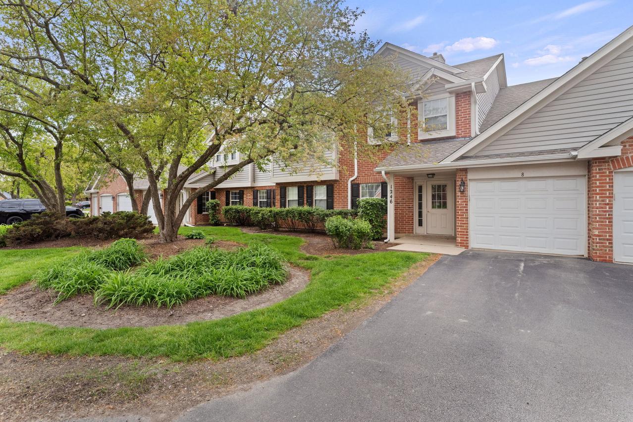 1246 E Evergreen Dr. #7, Palatine, IL 60074