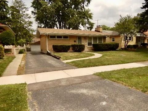 223 S Lincoln St., Westmont, IL 60559