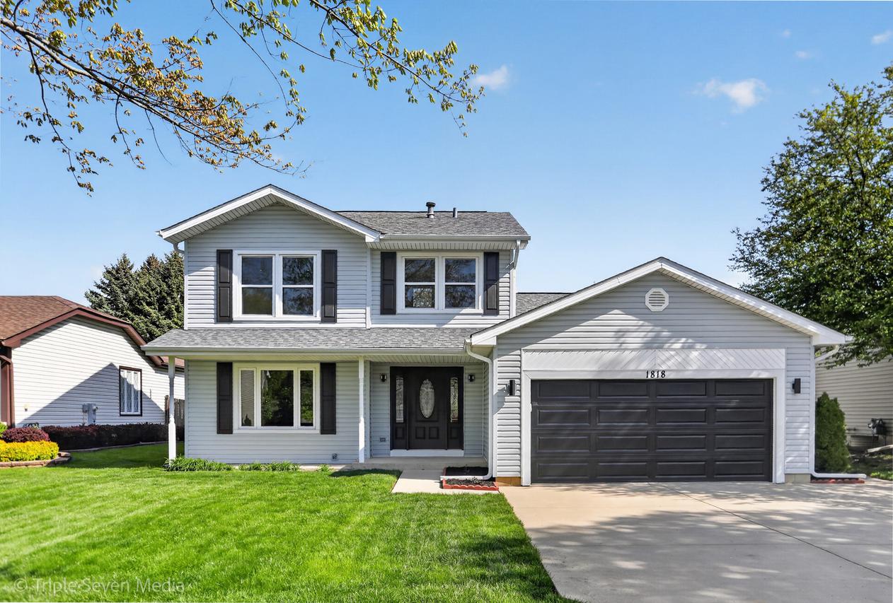 1818 Hawk Ln., Elk Grove Village, IL 60007