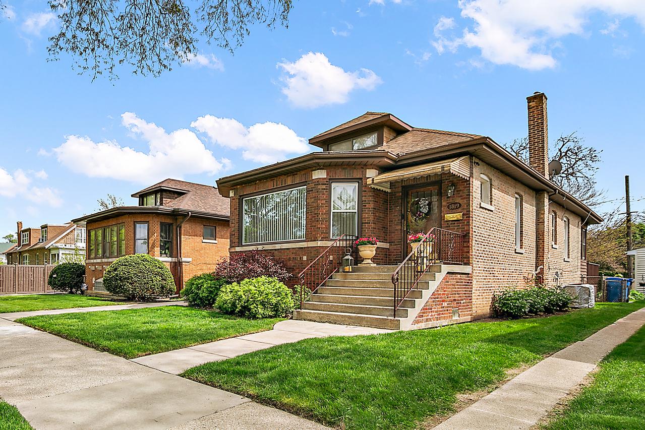 1819 W 105th St., Chicago, IL 60643