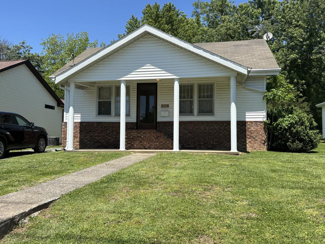 109 George St., Anna, IL 62906