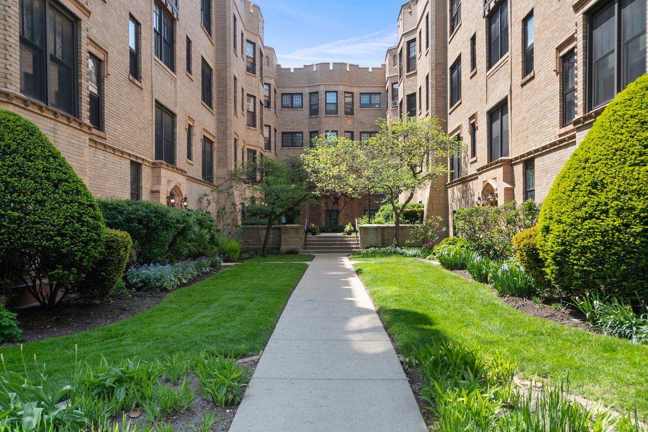 926 Judson Ave. #2W, Evanston, IL 60202