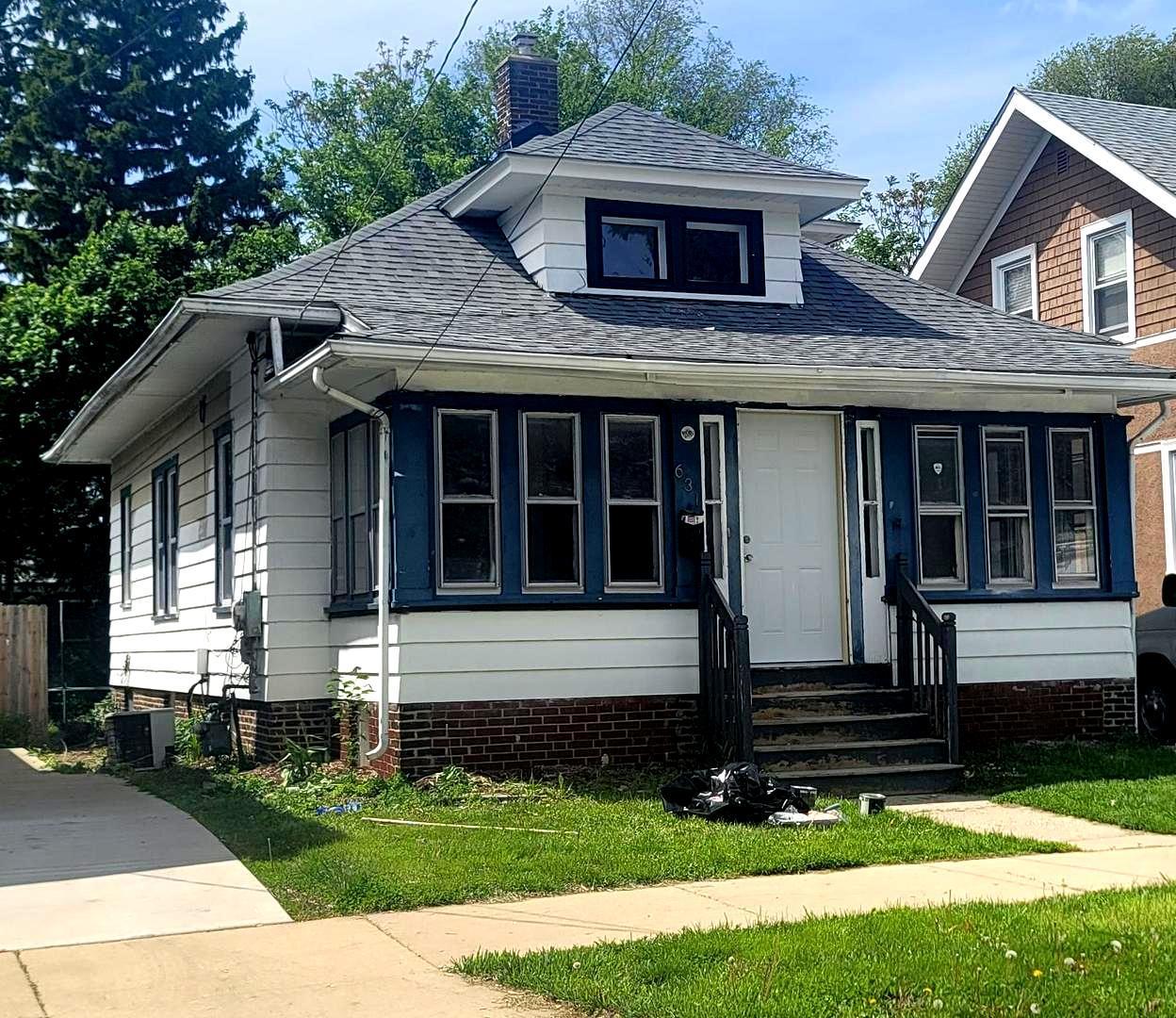 631 Watson St., Aurora, IL 60505
