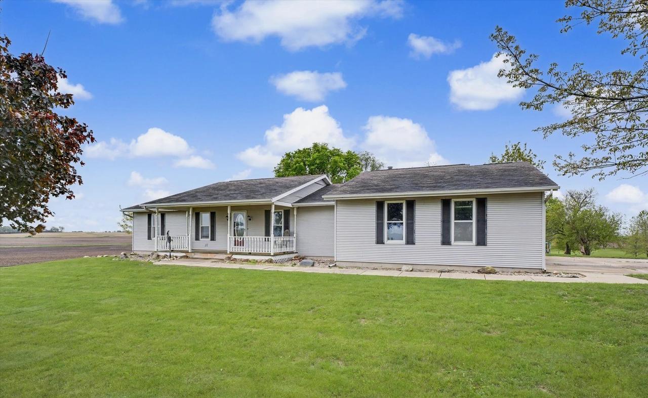 1681 County Road 700 N, Philo, IL 61864