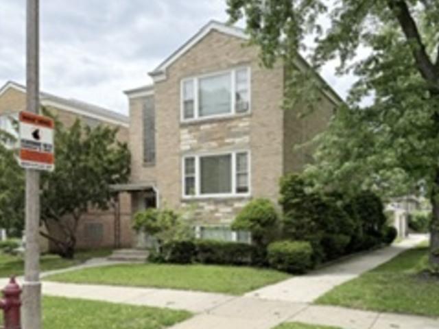 2100 Scoville Ave., Berwyn, IL 60402