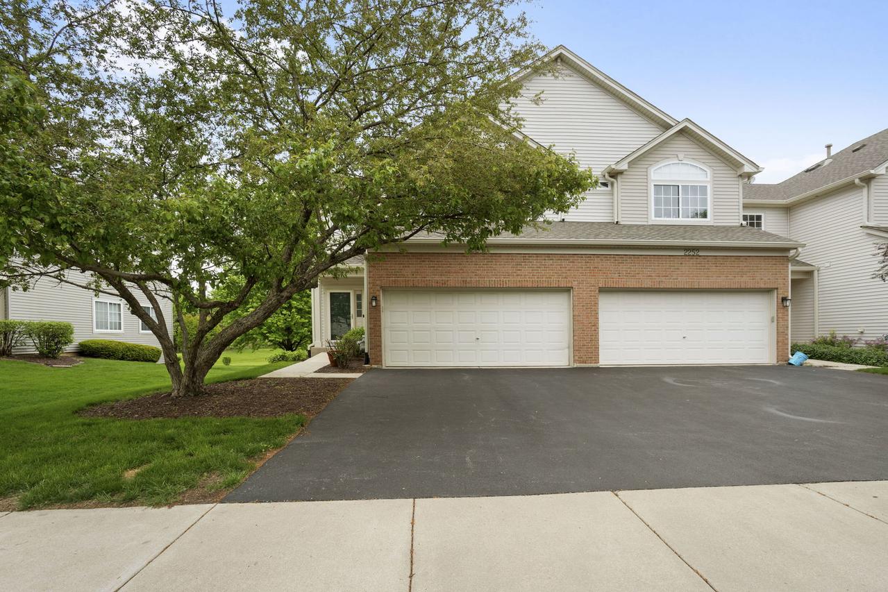 2250 Stoughton Dr., Aurora, IL 60502