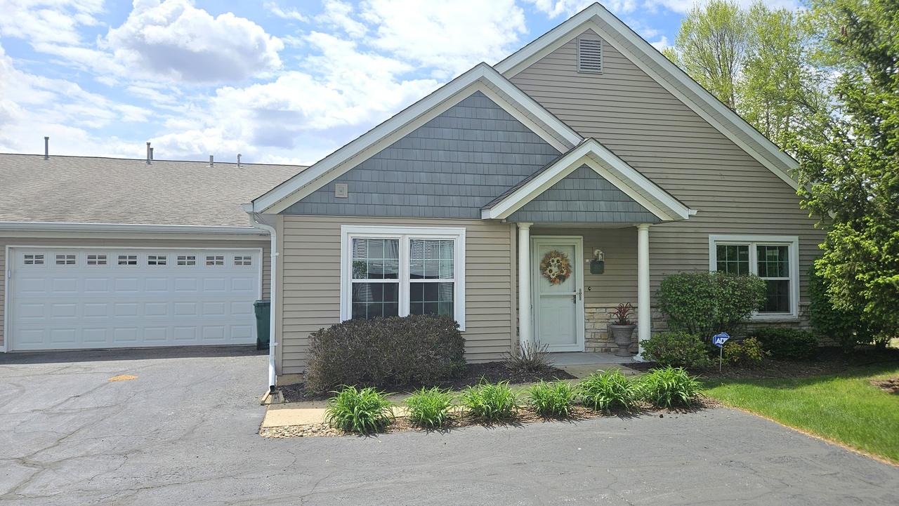 222 Lily Ln., Rockford, IL 61107