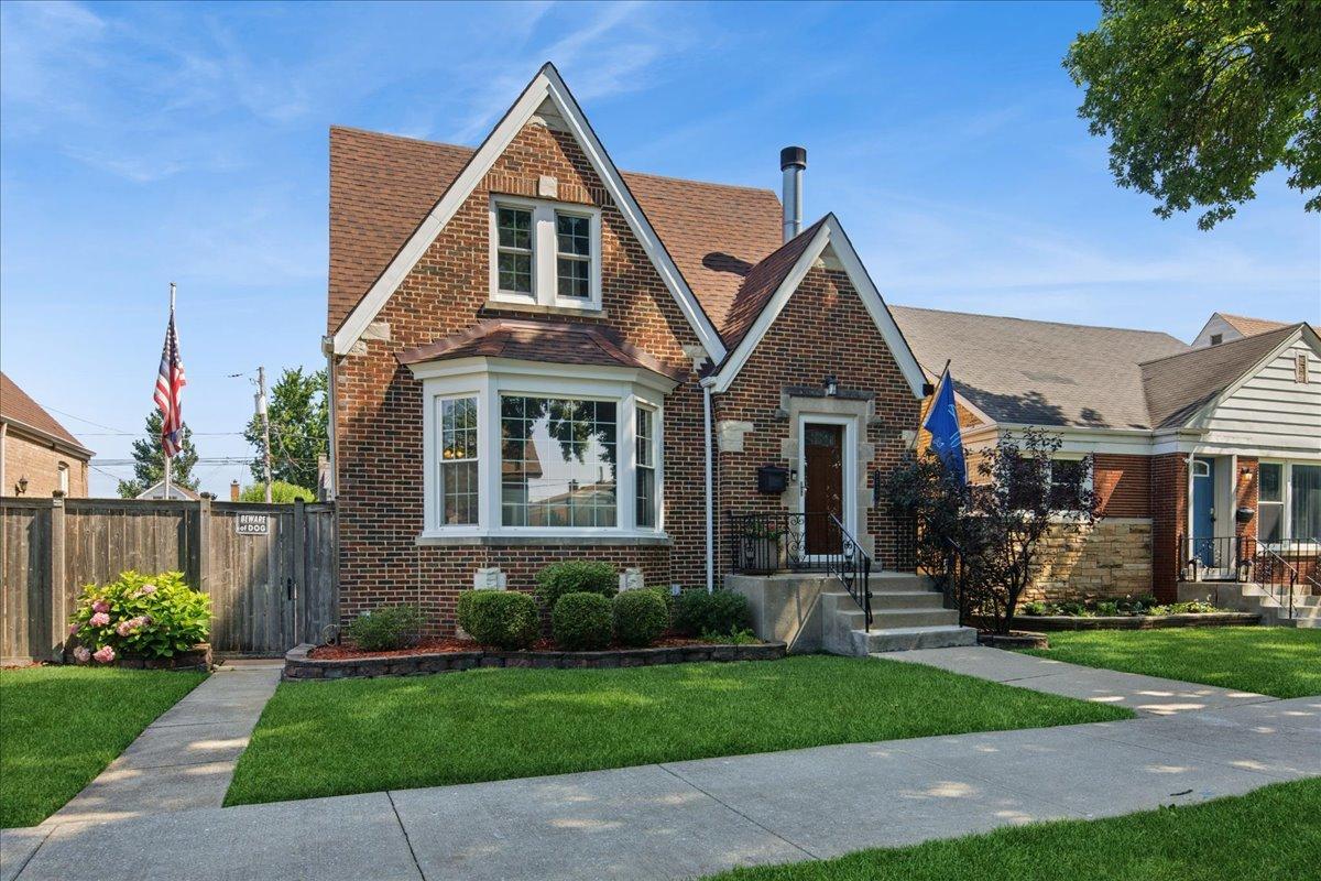 7620 W Rascher Ave., Chicago, IL 60656