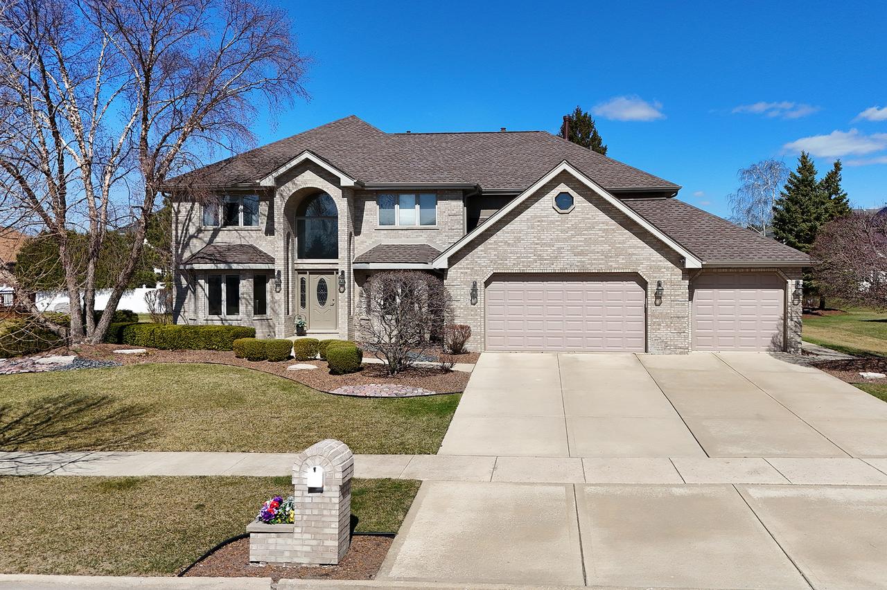 7816 Marquette Dr., Tinley Park, IL 60477