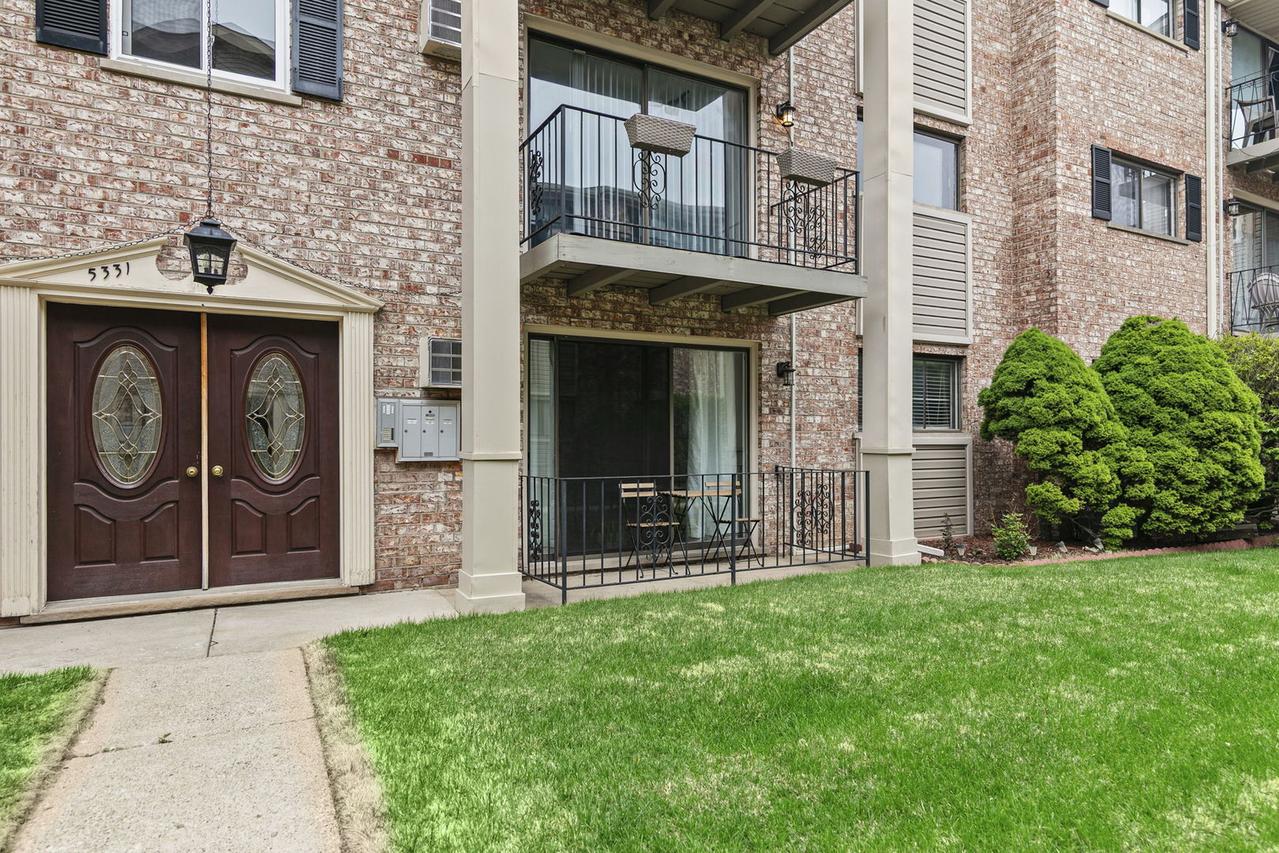 5331 N Delphia Ave. #231, Chicago, IL 60656