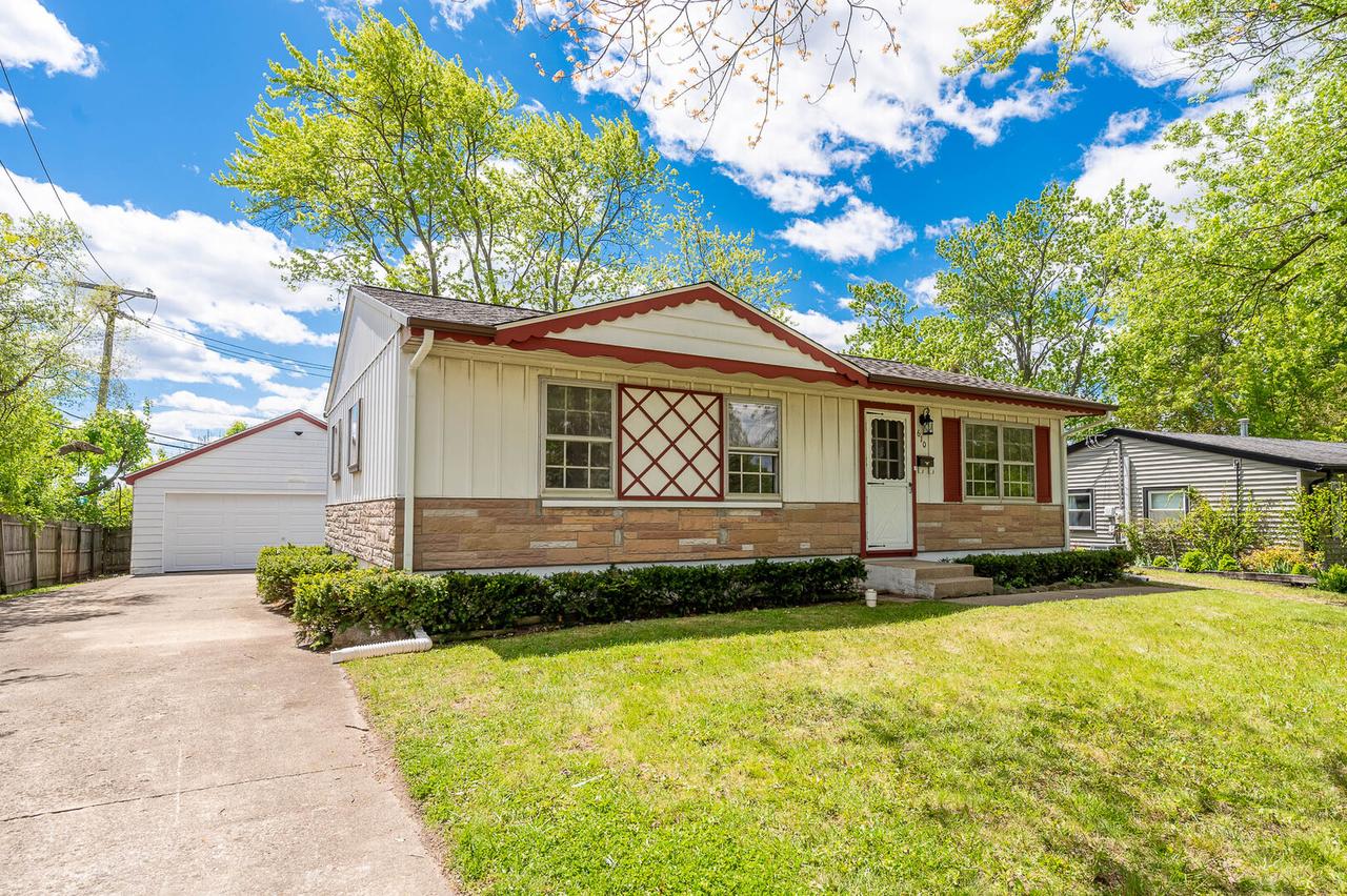 610 Orton Ave., Wauconda, IL 60084