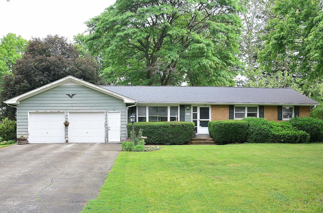 813 Considine Rd., Geneva, IL 60134