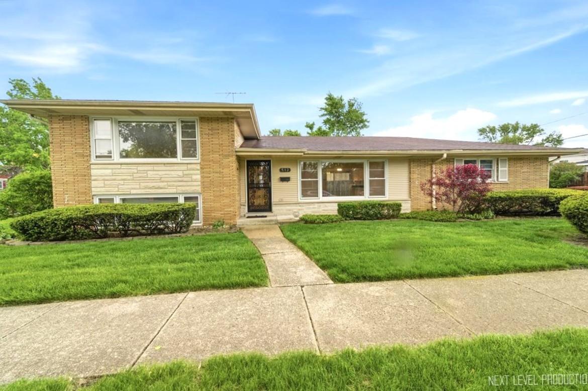 512 N Harvard Ave., Villa Park, IL 60181
