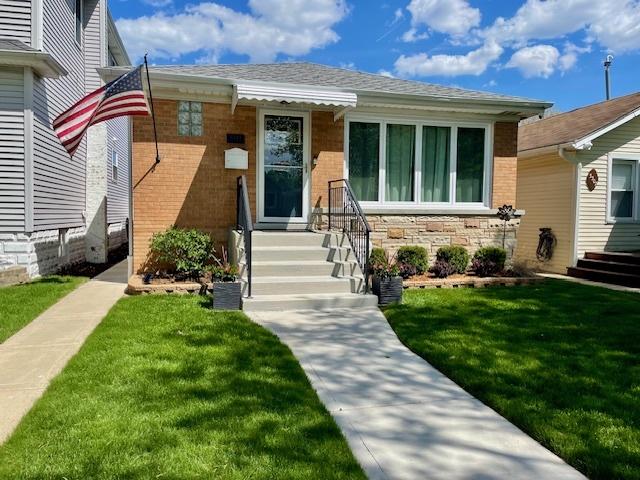 5511 N Neenah Ave., Chicago, IL 60656