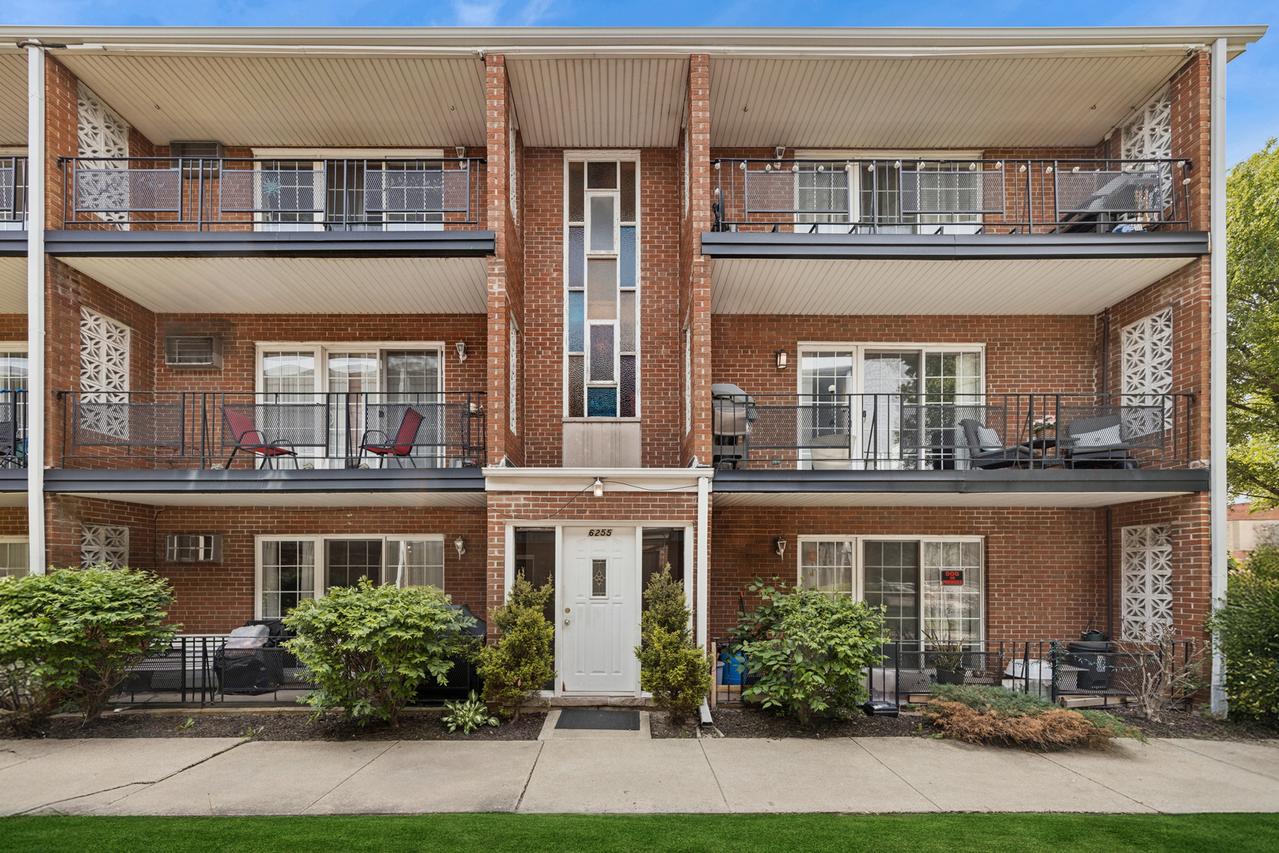 6255 S Mason Ave. #2A, Chicago, IL 60638