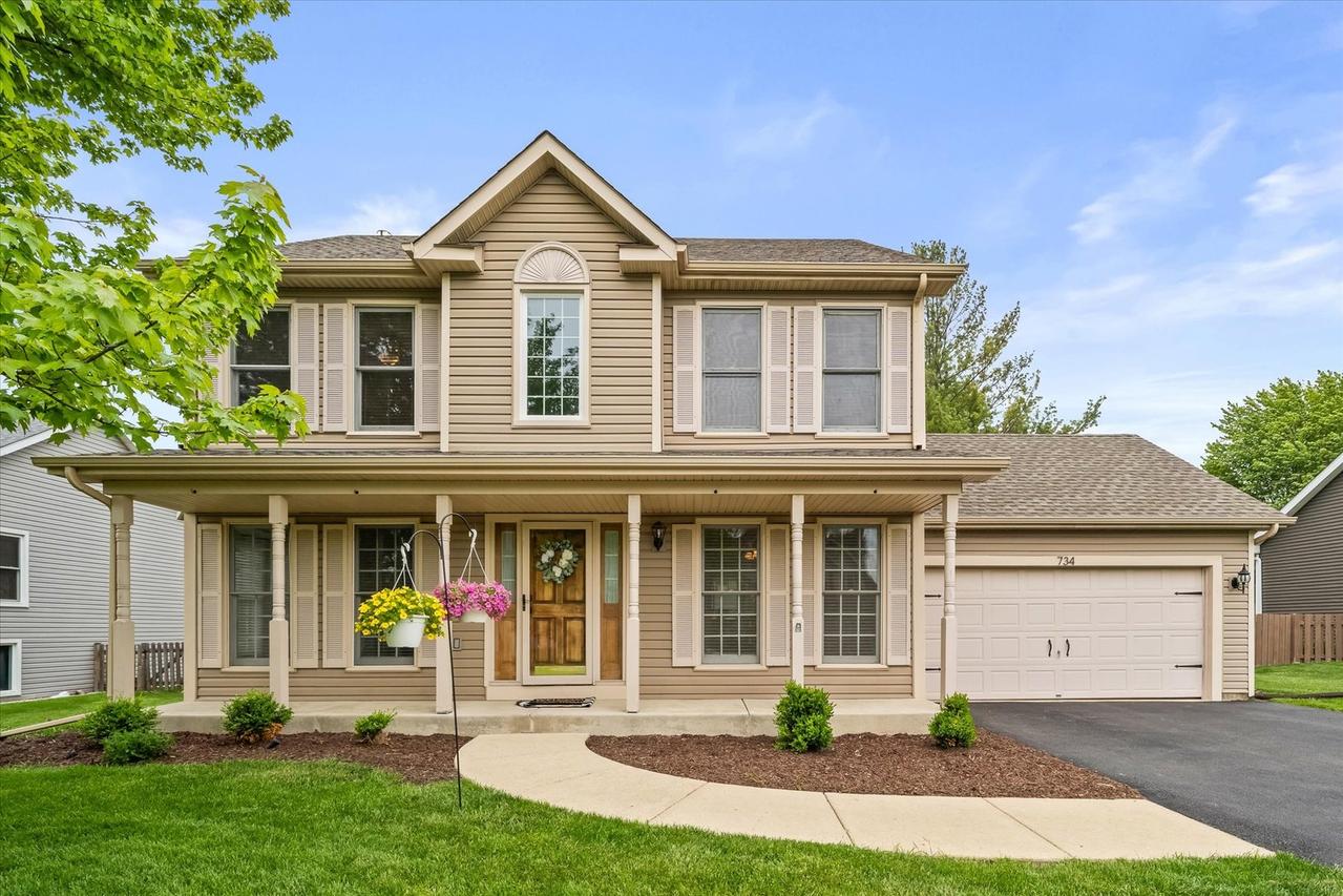734 Lindsay Cir., North Aurora, IL 60542