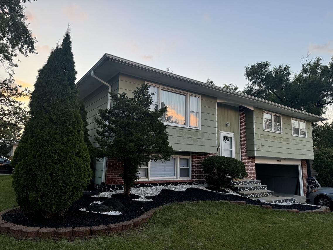 7410 East Ave., Hanover Park, IL 60133