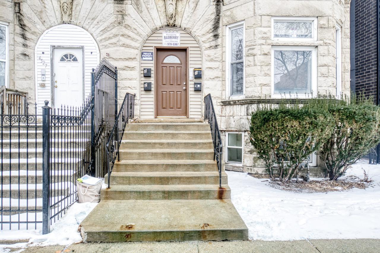 4529 S Vincennes Ave., Chicago, IL 60653