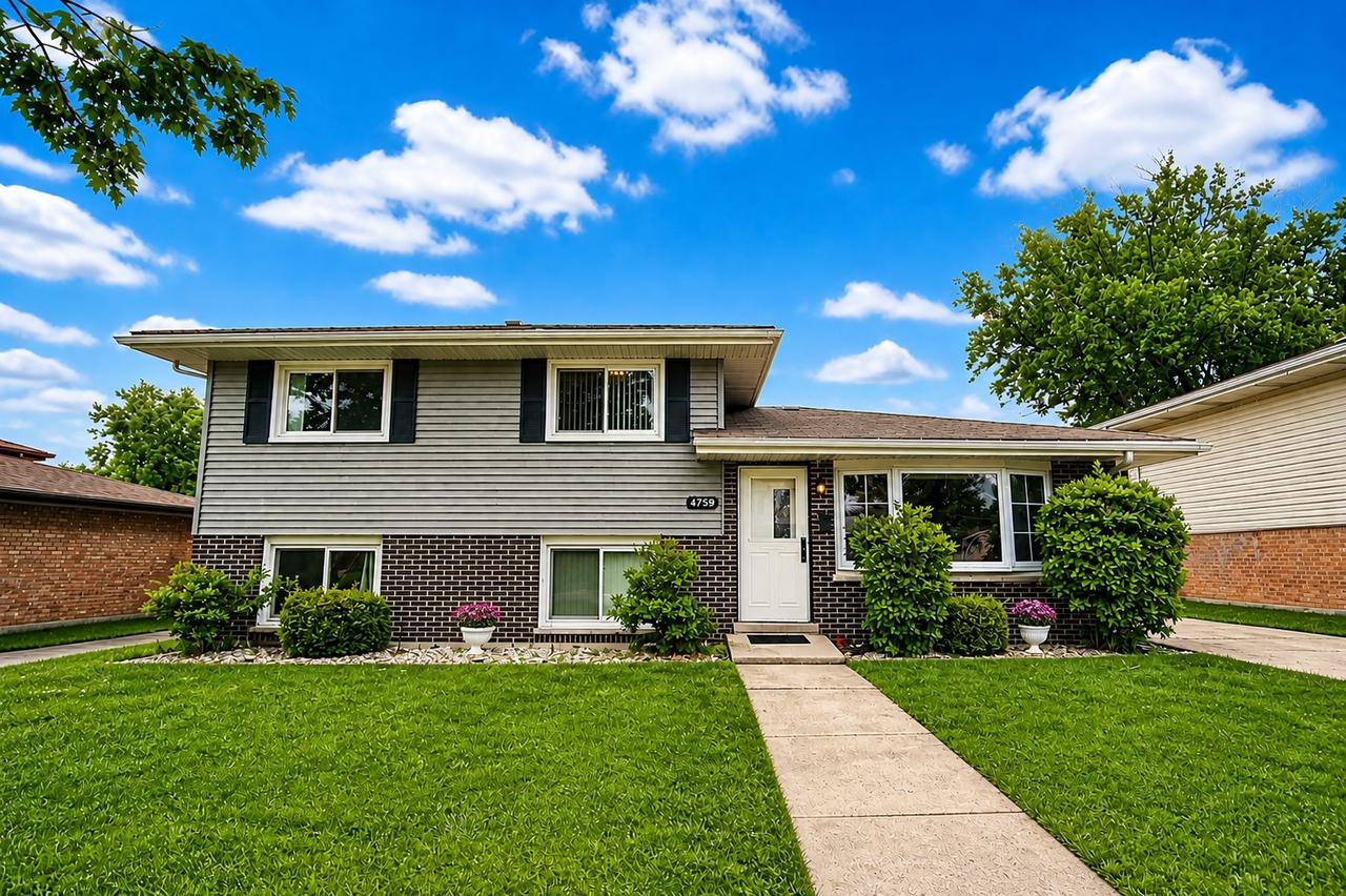 14759 Long Ave., Oak Forest, IL 60452
