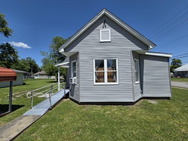 208 Burkett St., Benton, IL 62812