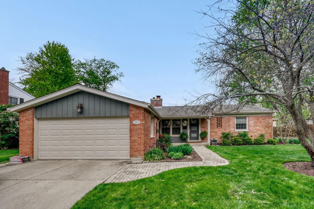 15 N Gibbons Ave., Arlington Heights, IL 60004