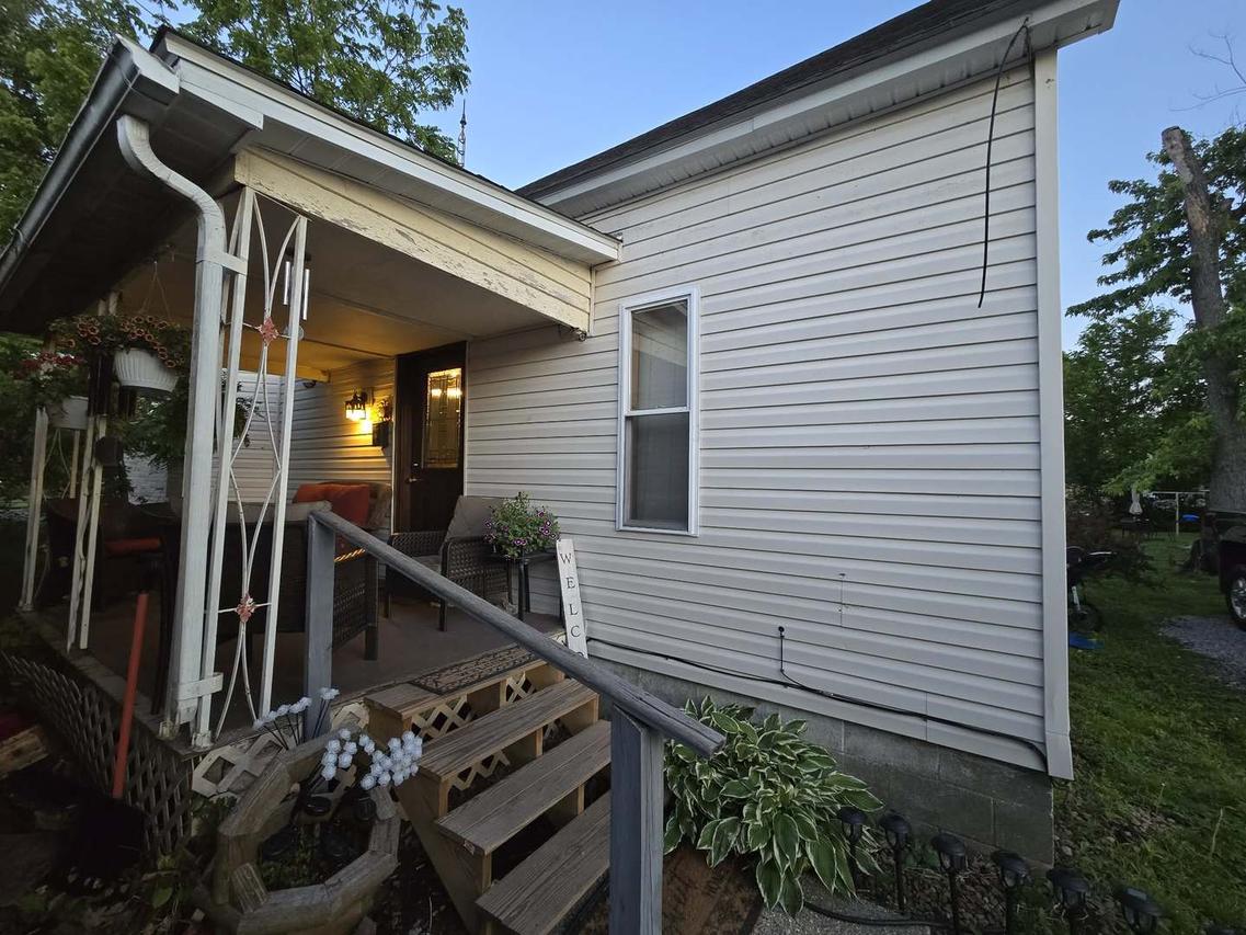 505 South Hancock St., Mcleansboro, IL 62859