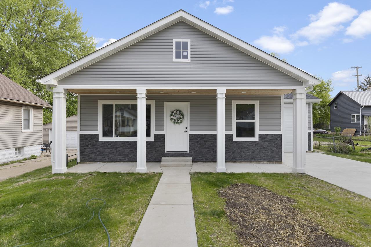 1212 Lincoln Ave., Rockford, IL 61102