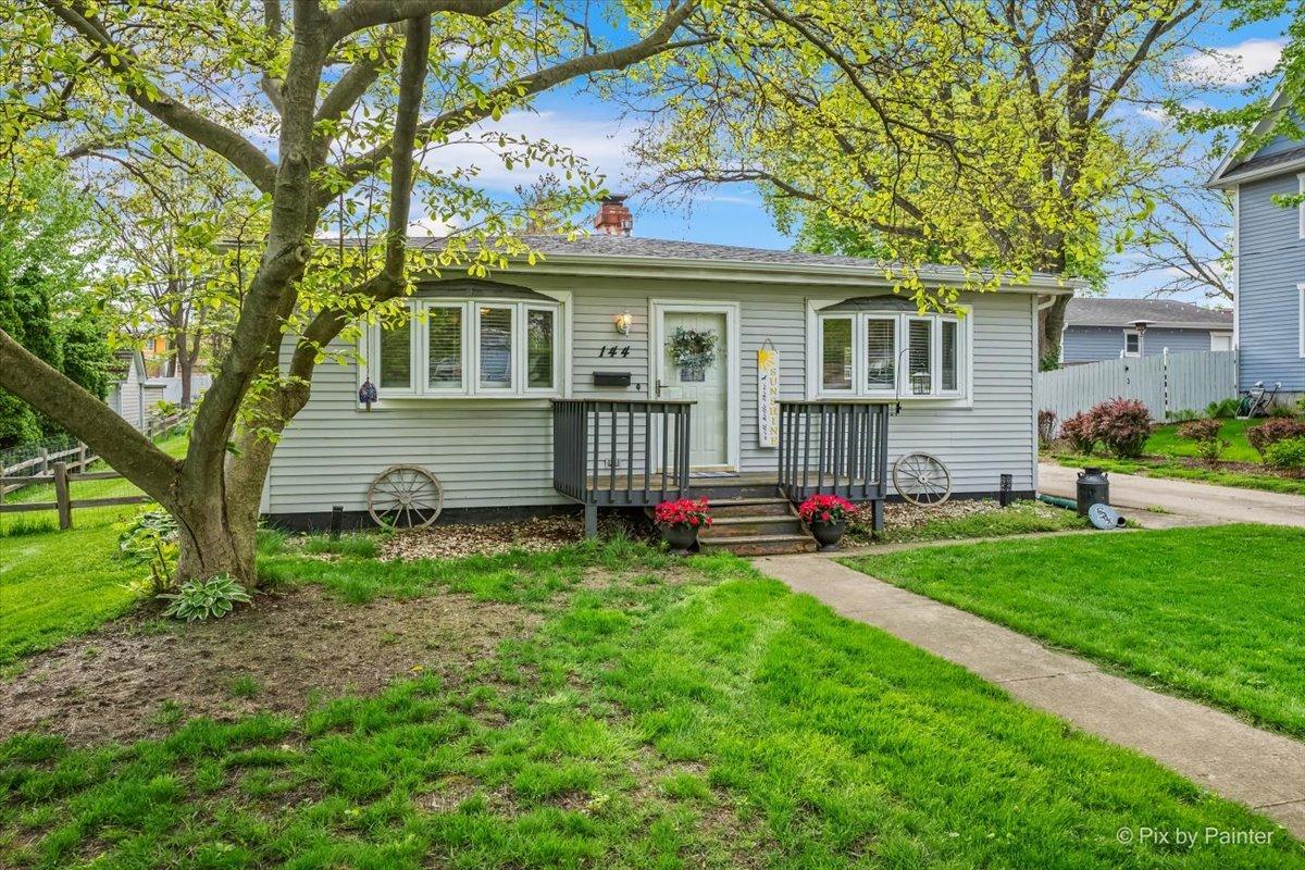144 Easton Ave., West Chicago, IL 60185