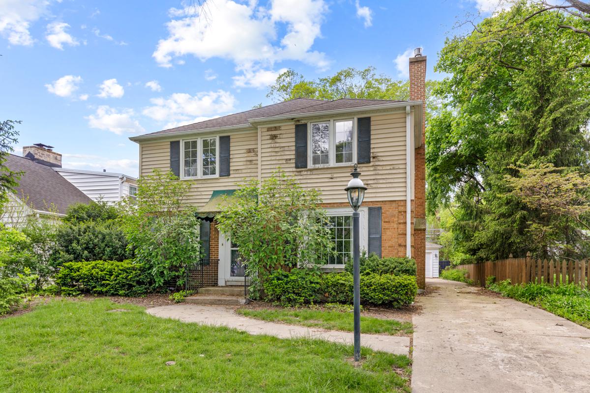640 S Beverly Ln., Arlington Heights, IL 60005
