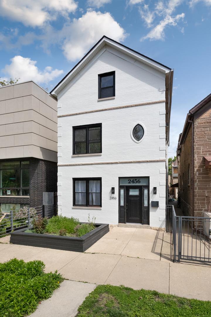 2456 W Huron St., Chicago, IL 60612