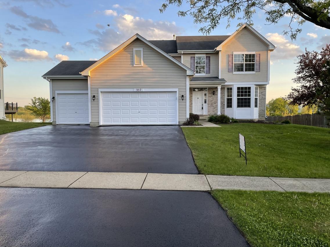 337 W Caldwell Dr., Round Lake, IL 60073