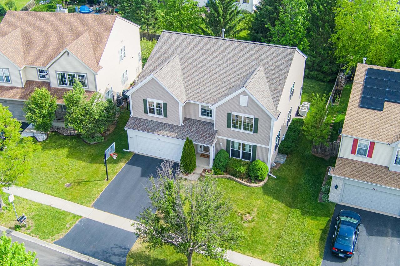 746 Bluebell Ln., Pingree Grove, IL 60140