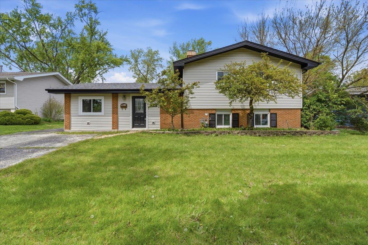 630 Bode Rd., Hoffman Estates, IL 60169