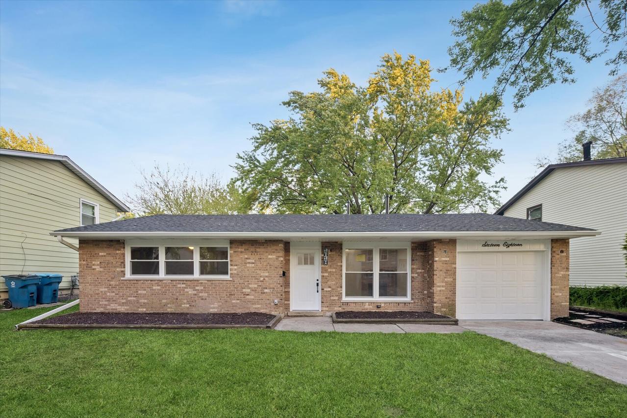 1618 Constance Ave., Sauk Village, IL 60411