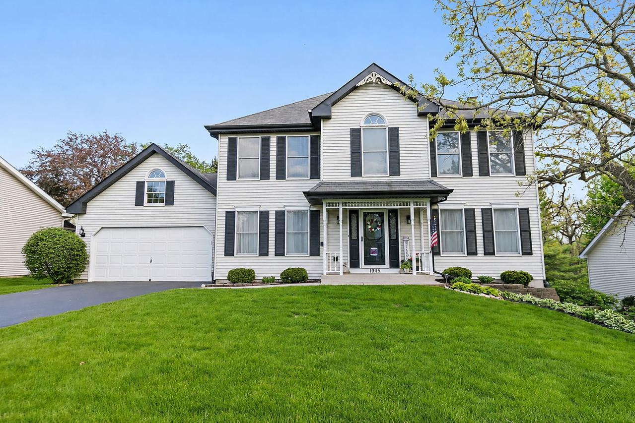 1045 Helen Dr., Algonquin, IL 60102