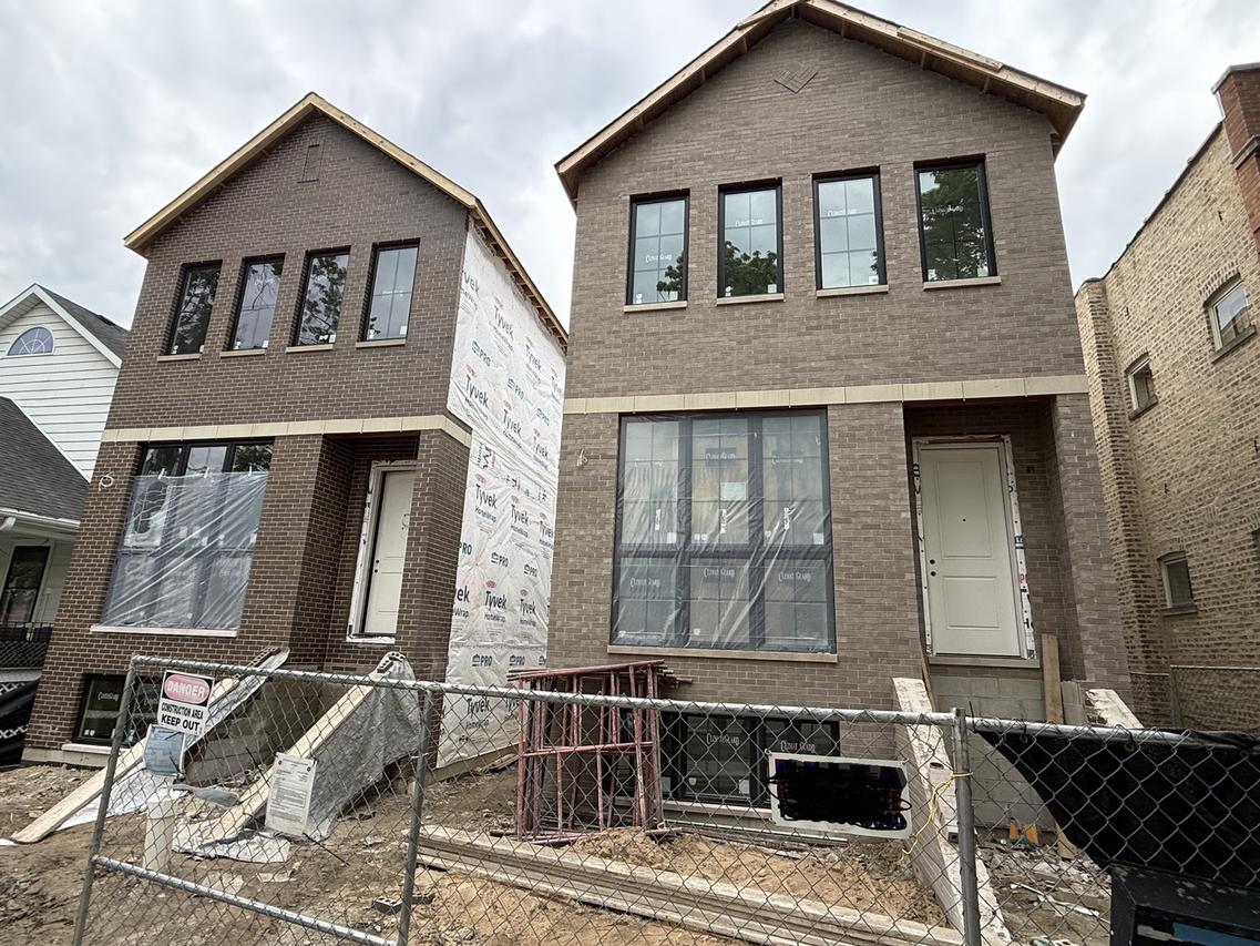 6732 N Oxford Ave., Chicago, IL 60631