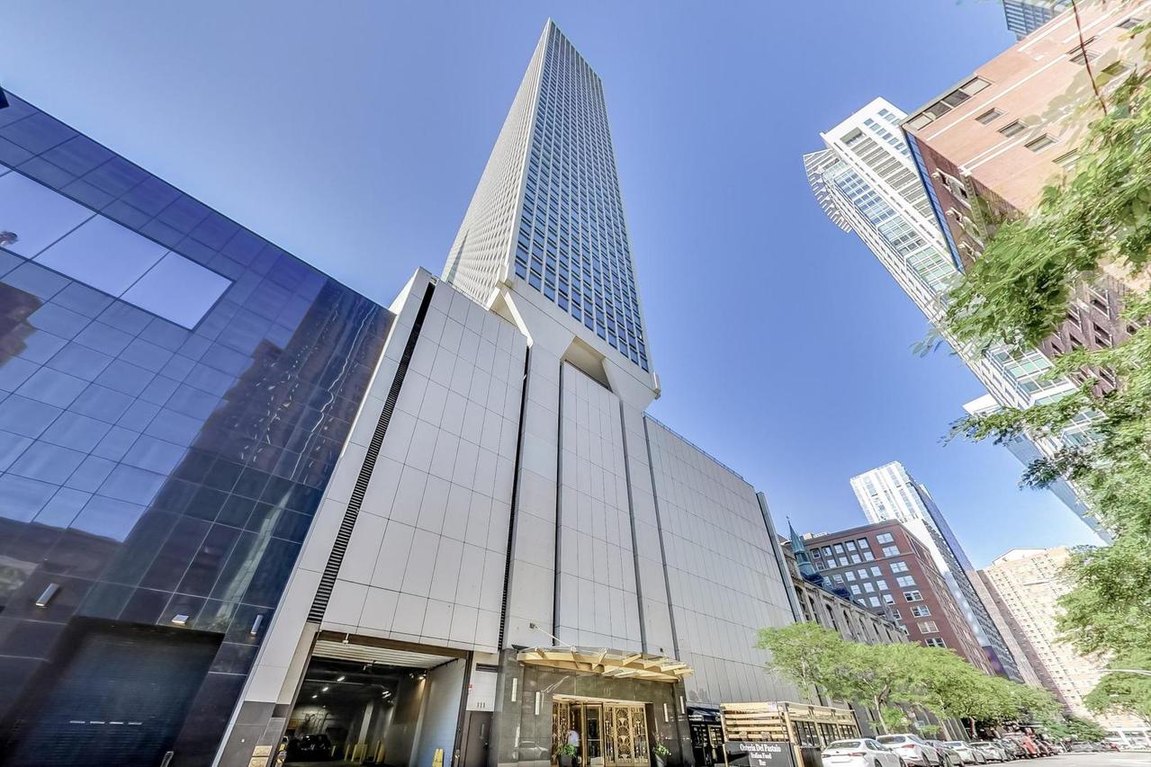 111 E Chestnut St. #48J, Chicago, IL 60611