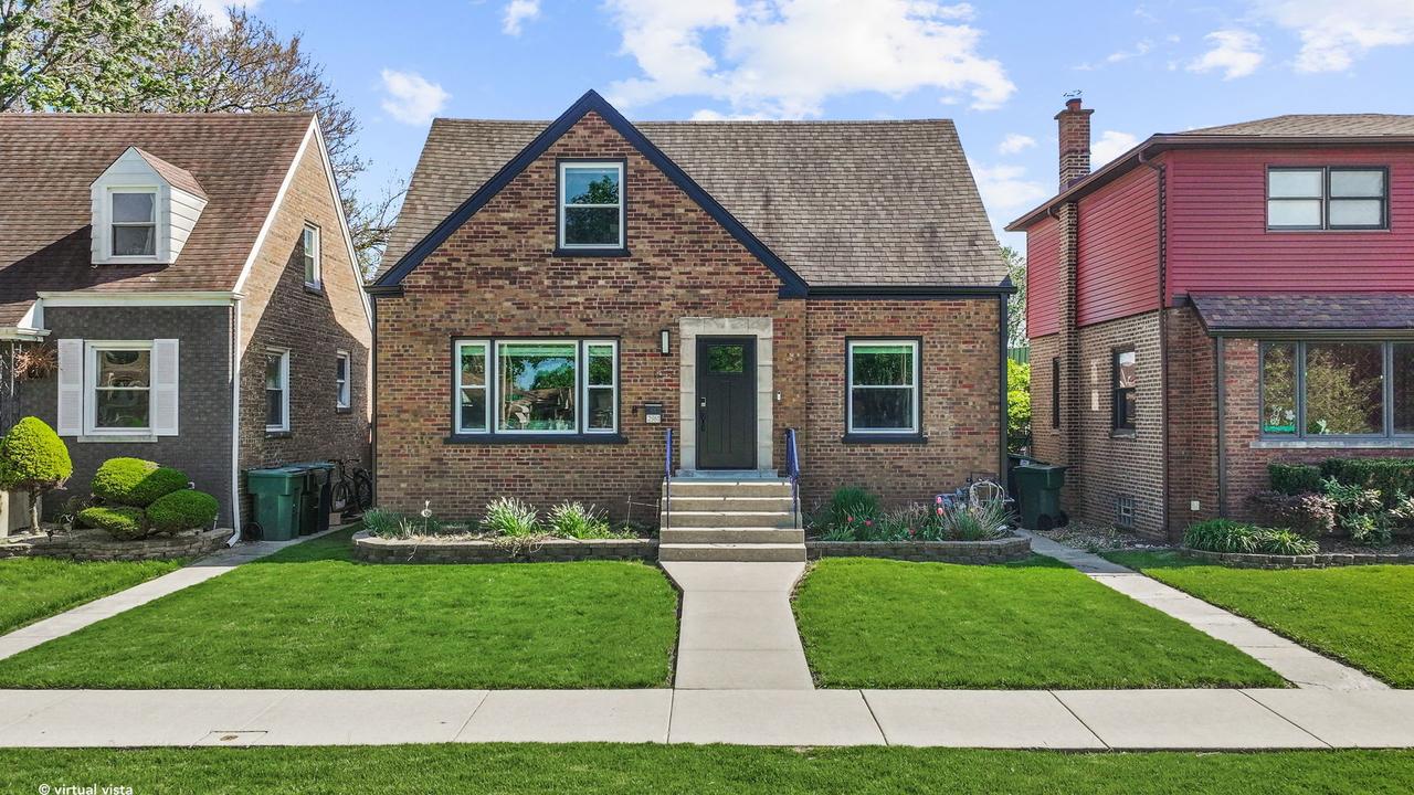 2961 W 97th St., Evergreen Park, IL 60805