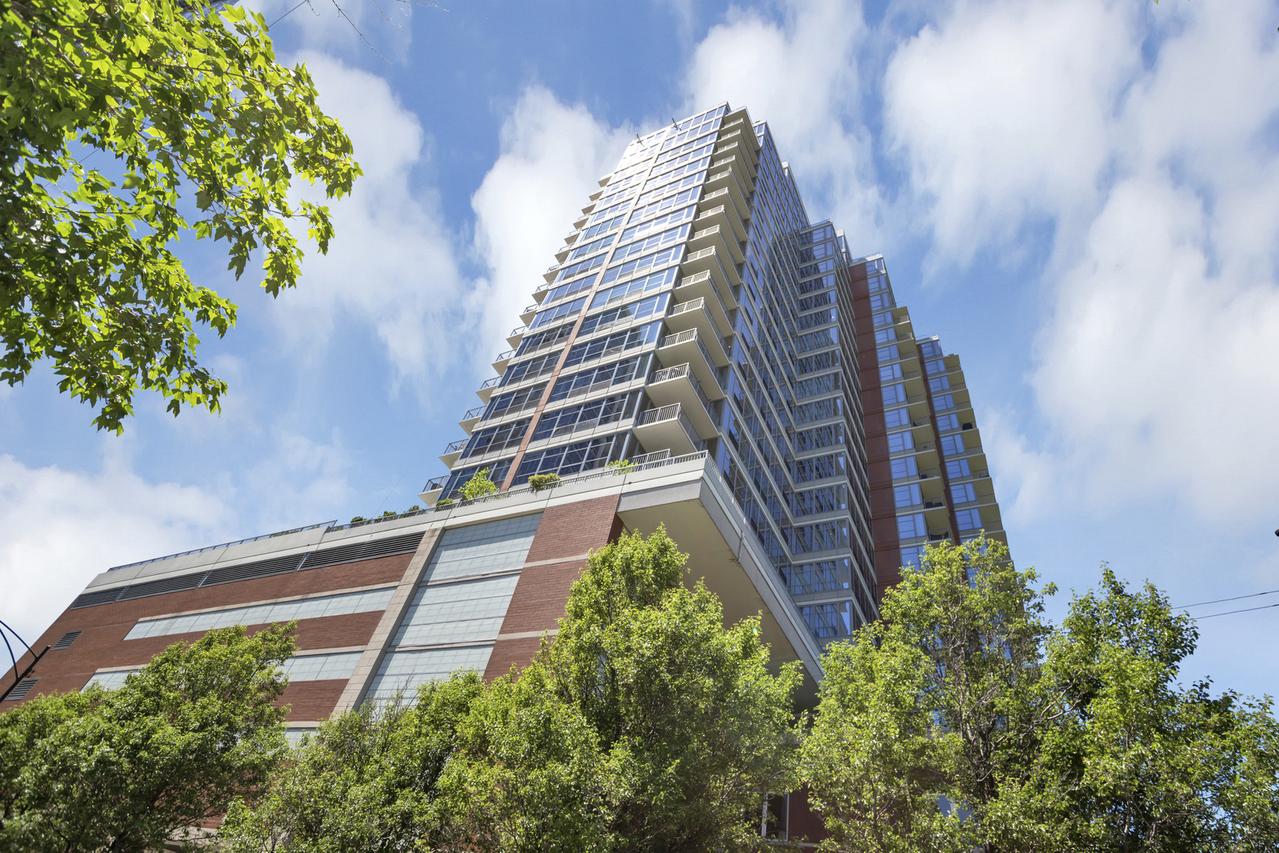 1600 S Prairie Ave. #2102, Chicago, IL 60616
