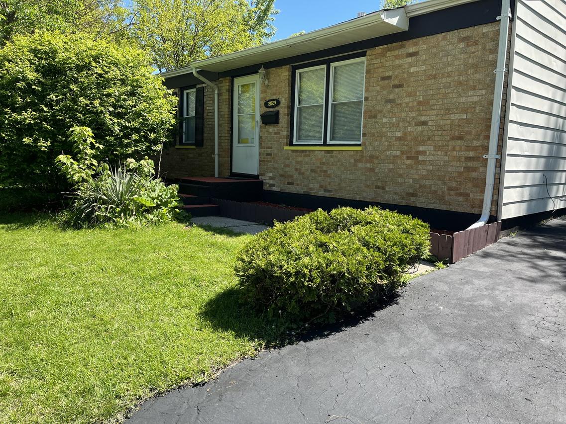 21539 Gailine Ave., Sauk Village, IL 60411
