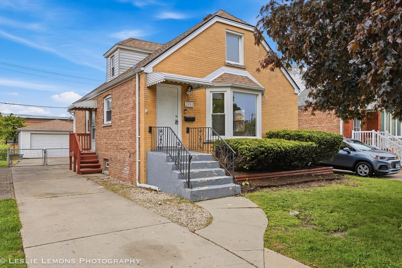 2332 N Leyden Ave., River Grove, IL 60171