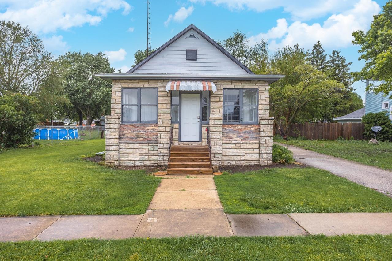 125 E Jackson St., Cullom, IL 60929