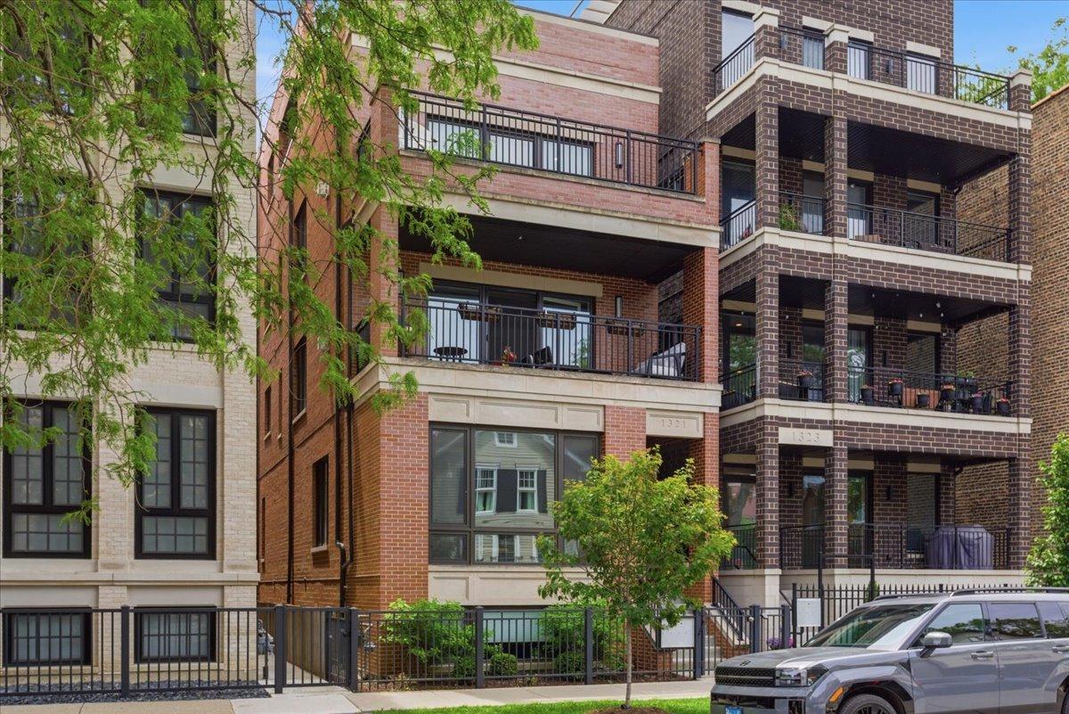 1321 W Wrightwood Ave. #3, Chicago, IL 60614