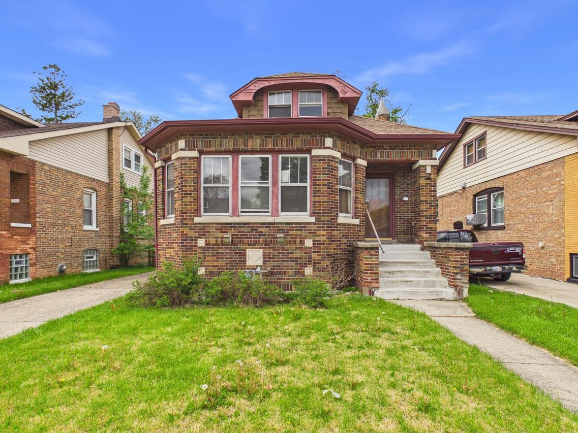1036 22nd Ave., Bellwood, IL 60104