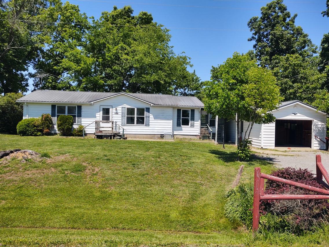 1045 Ozark Rd., Ozark, IL 62972