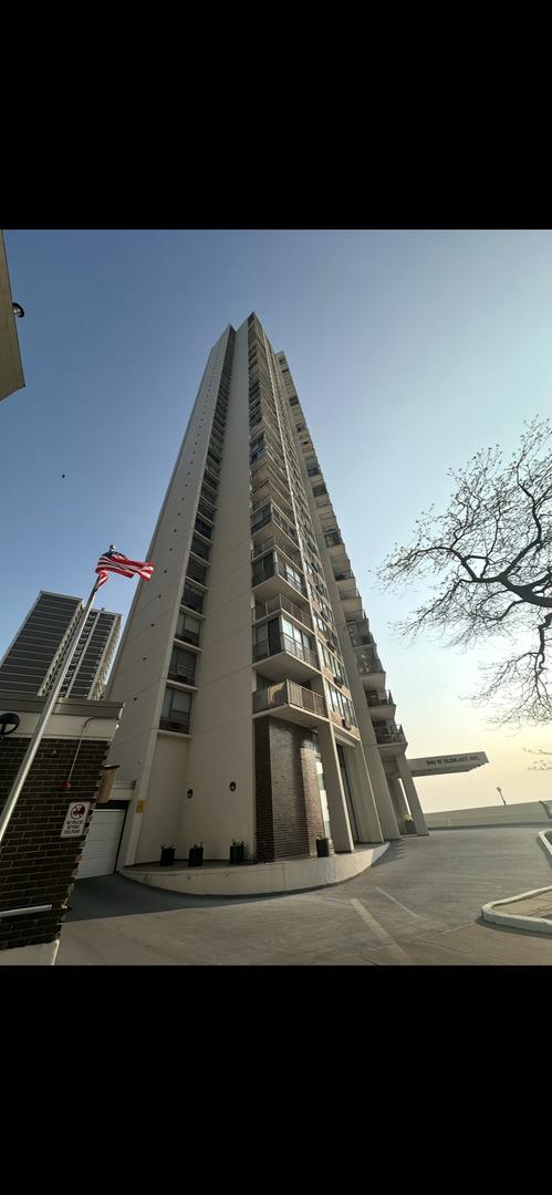 6101 N Sheridan Rd. #4A, Chicago, IL 60660